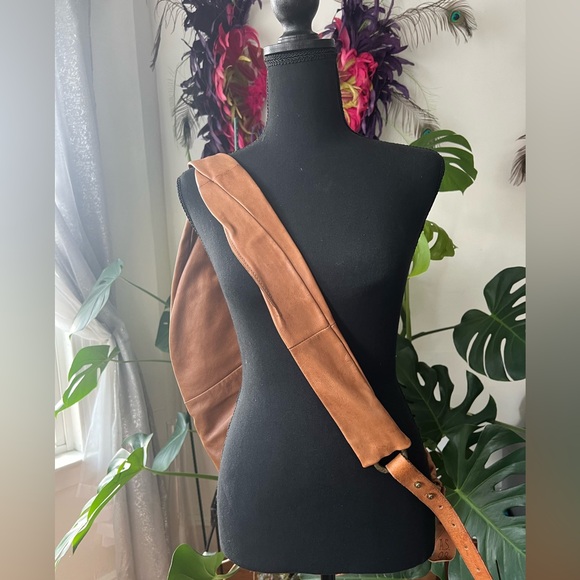 A.S.98 Mega Sling/Crossbody. EUC - Picture 5 of 8